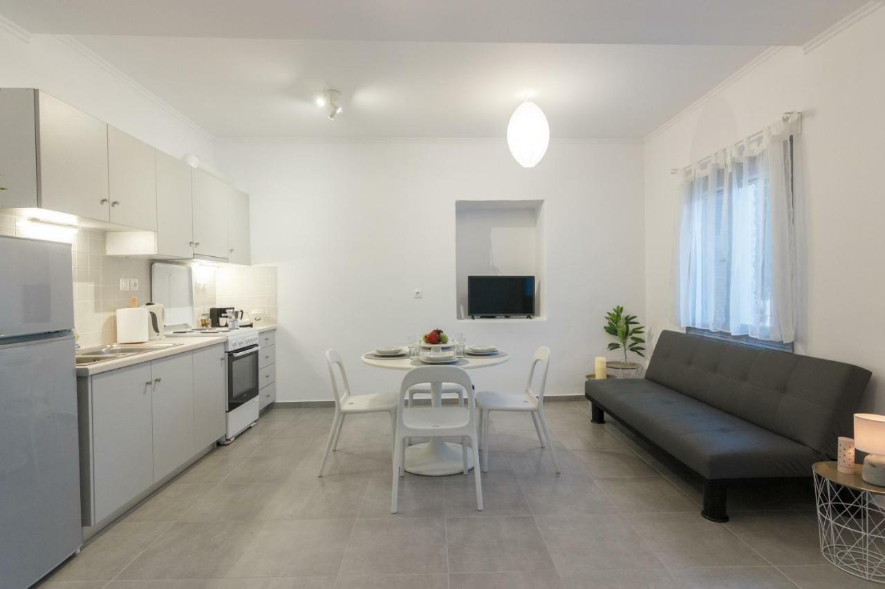 Infinity Apartment Leonídion Extérieur photo